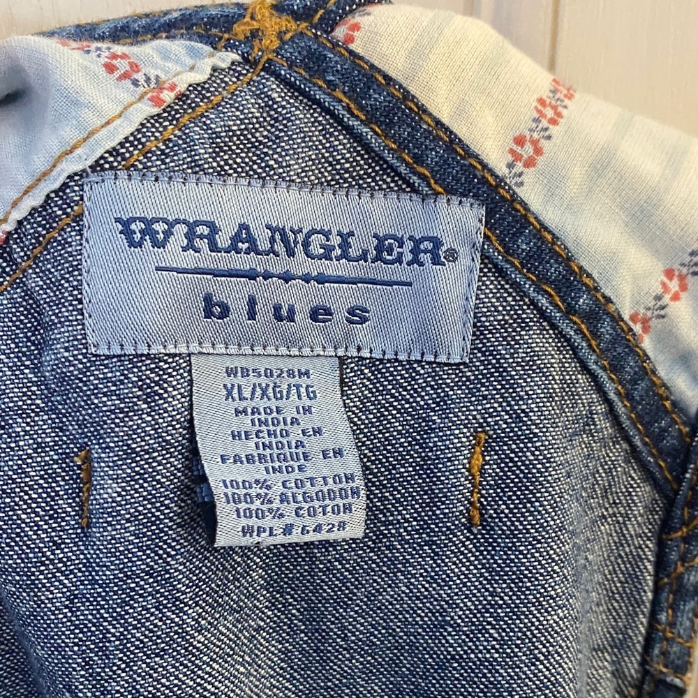 Wrangler Classic Blue Denim Overalls flat measurement: waist - 18” inseam 28.5” - Picture 7 of 12